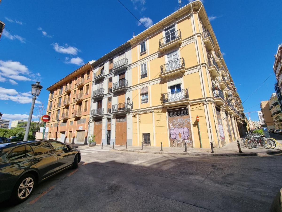 Centrica Y Encantadora Vivienda. Valencia Bagian luar foto